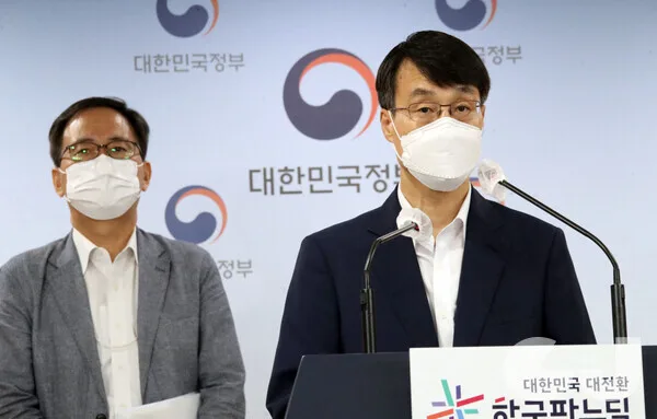 정부는 셧다운제 폐지와 함께 게이미피케이션 분야 활용을 언급했지만, 지금까지 이렇다 할 행동이 없는 것으로 확인됐다. 사진은 지난 8월, 최성유 여성가족부 청소년정책관이 셧다운제 폐지 및 청소년의 건강한 게임이용 환경 조성 방안을 발표하는 모습.(연합뉴스)