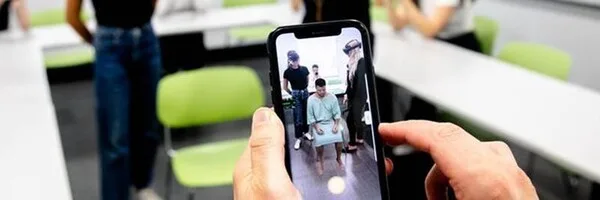 긱XR의 '홀로페이션트'